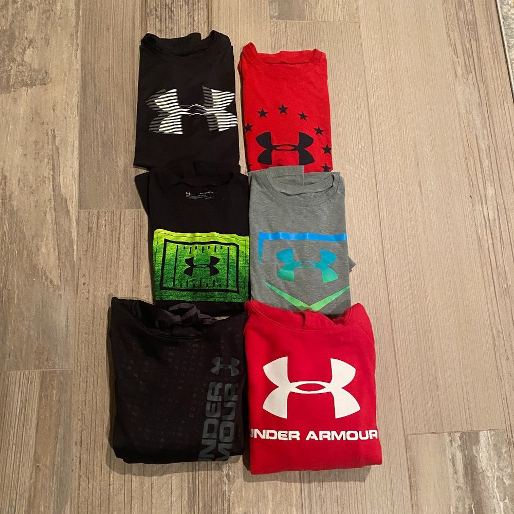 Under Armour lot of  t-shirts and sweatshirts